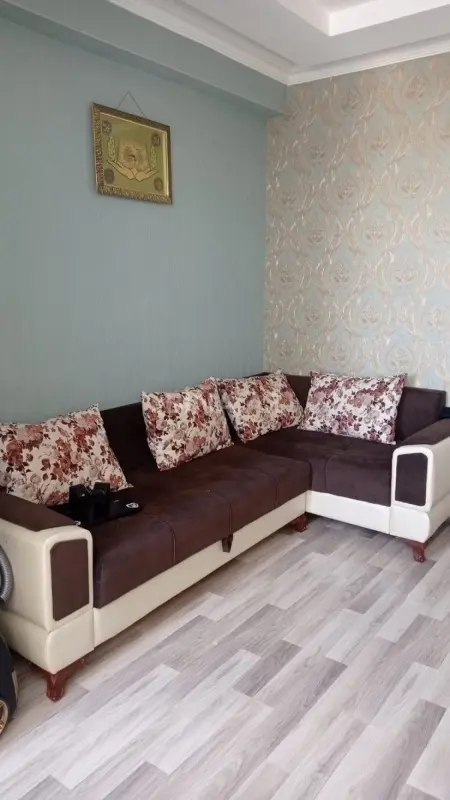 Satılır 2 otaqlı mənzil 48 m²