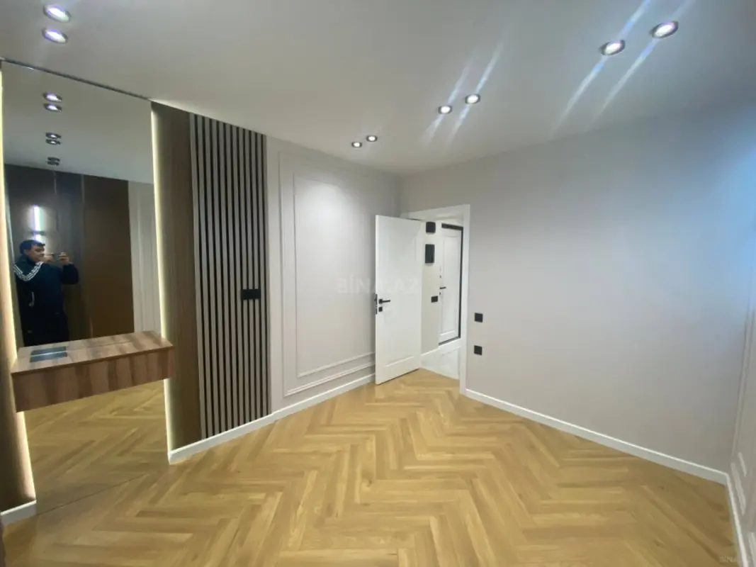Satılır 2 otaqlı mənzil 56 m²