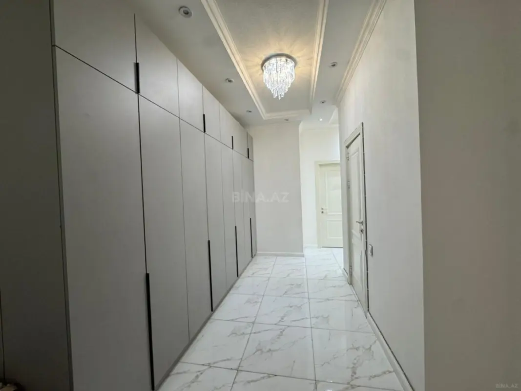 Satılır 3 otaqlı mənzil 107 m²