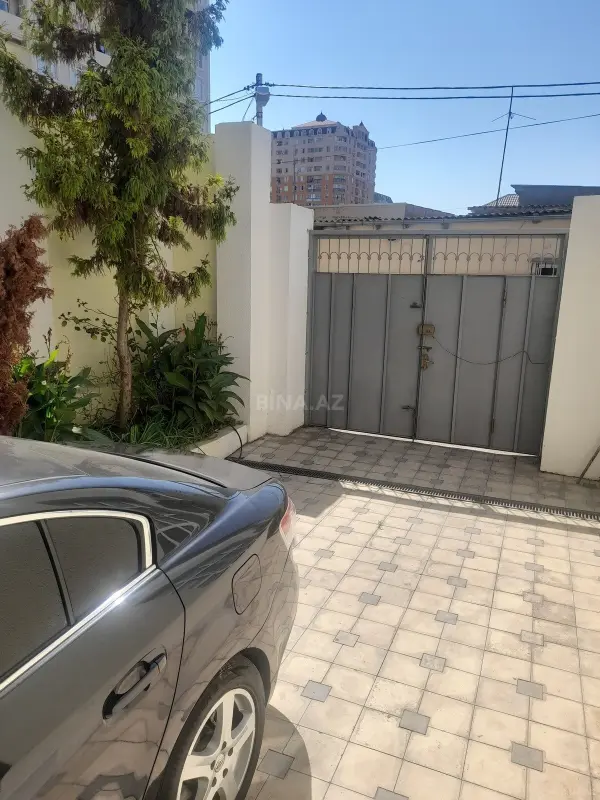Satılır 5 otaqlı həyət evi 150 m²