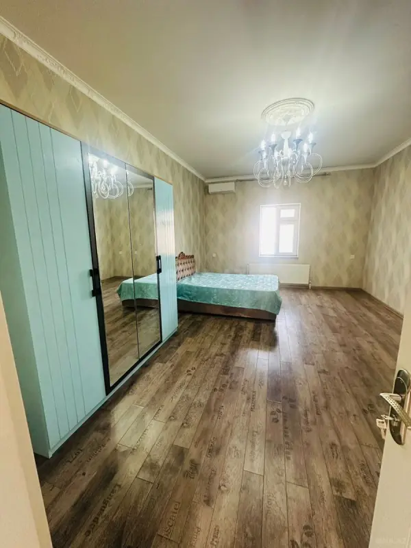 Satılır 5 otaqlı həyət evi 170 m²