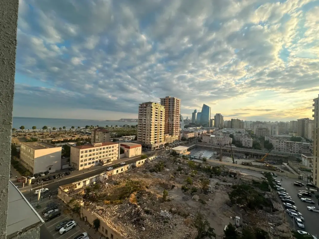 Kirayə verilir 2 otaqlı mənzil 95 m²
