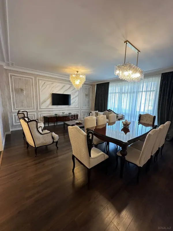 Satılır 5 otaqlı mənzil 265 m²