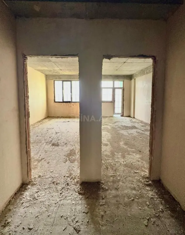 Satılır 3 otaqlı mənzil 145 m²