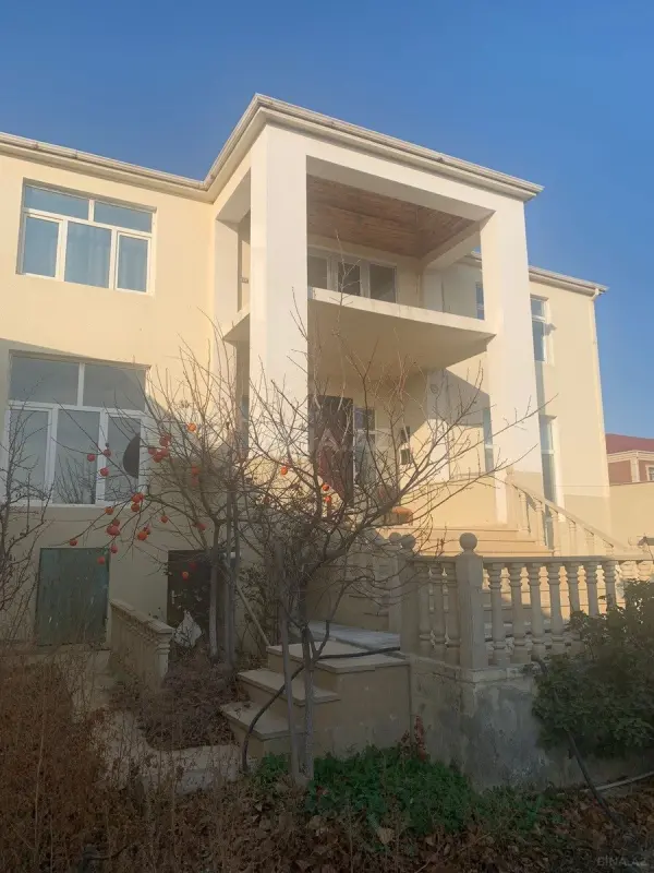 Satılır 5 otaqlı həyət evi 250 m²