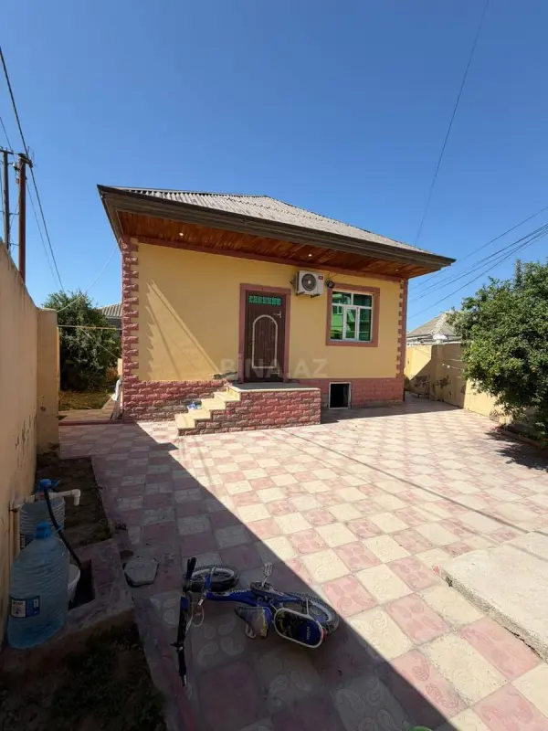 Satılır 3 otaqlı həyət evi 100 m²