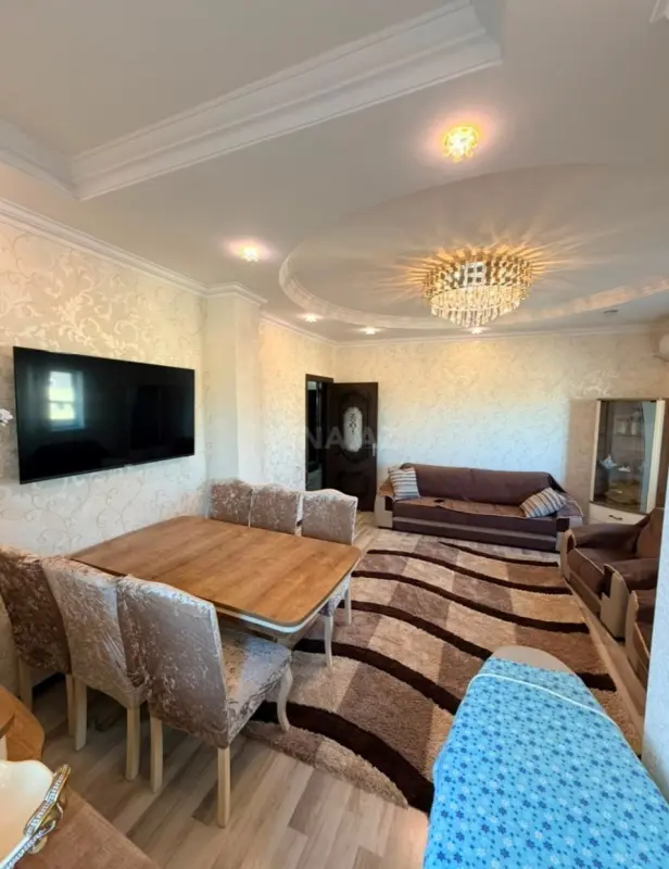 Satılır 3 otaqlı mənzil 120 m²