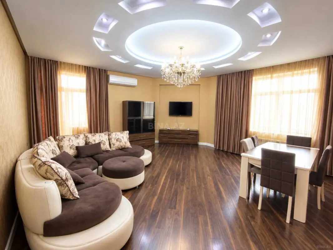 Satılır 4 otaqlı mənzil 161 m²