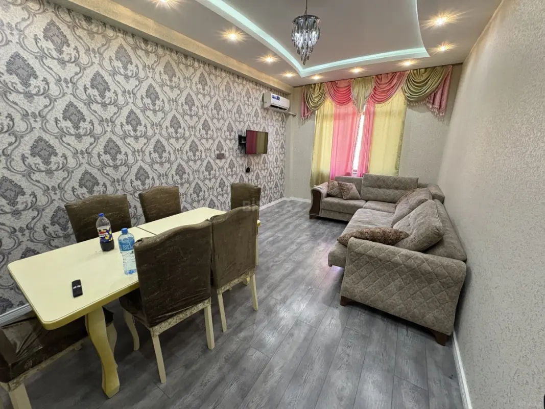 Kirayə verilir 2 otaqlı mənzil 80 m²