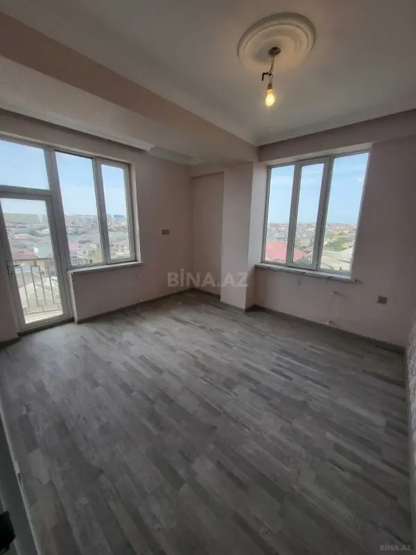 Satılır 2 otaqlı mənzil 49 m²