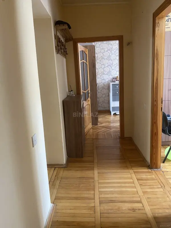 Satılır 4 otaqlı mənzil 75 m²