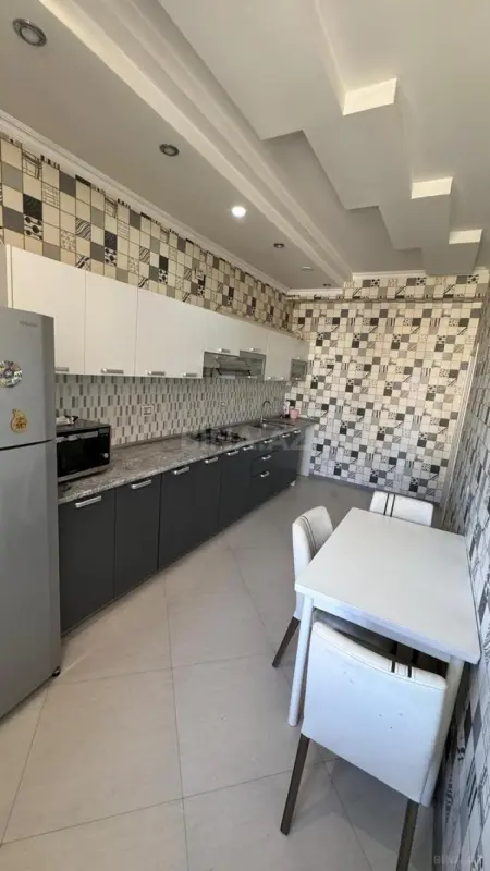 Kirayə verilir 3 otaqlı mənzil 110 m²