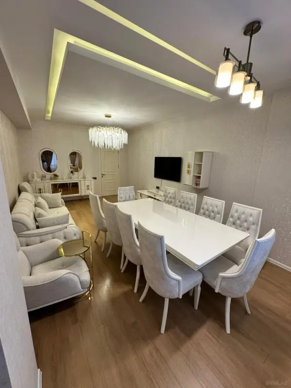 Satılır 3 otaqlı mənzil 110 m²