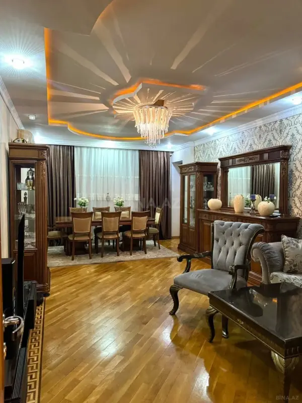 Satılır 3 otaqlı mənzil 127 m²