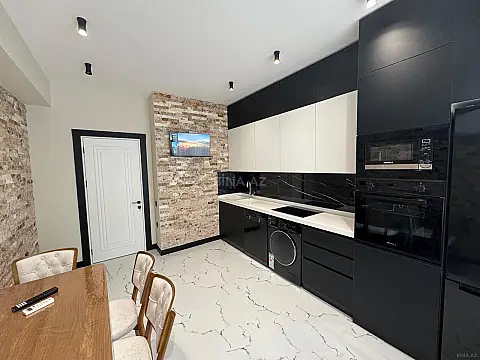 Kirayə verilir 3 otaqlı mənzil 133 m² — Bakı 3 otaq 133.00 m²