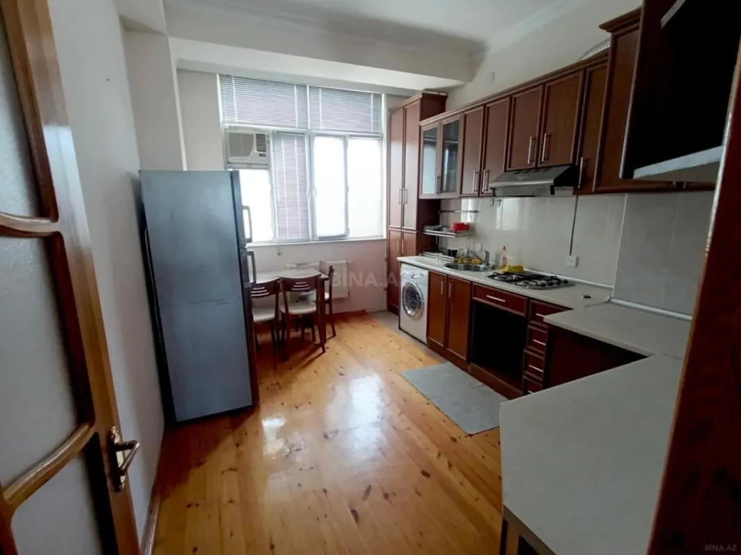Kirayə verilir 2 otaqlı mənzil 63 m²