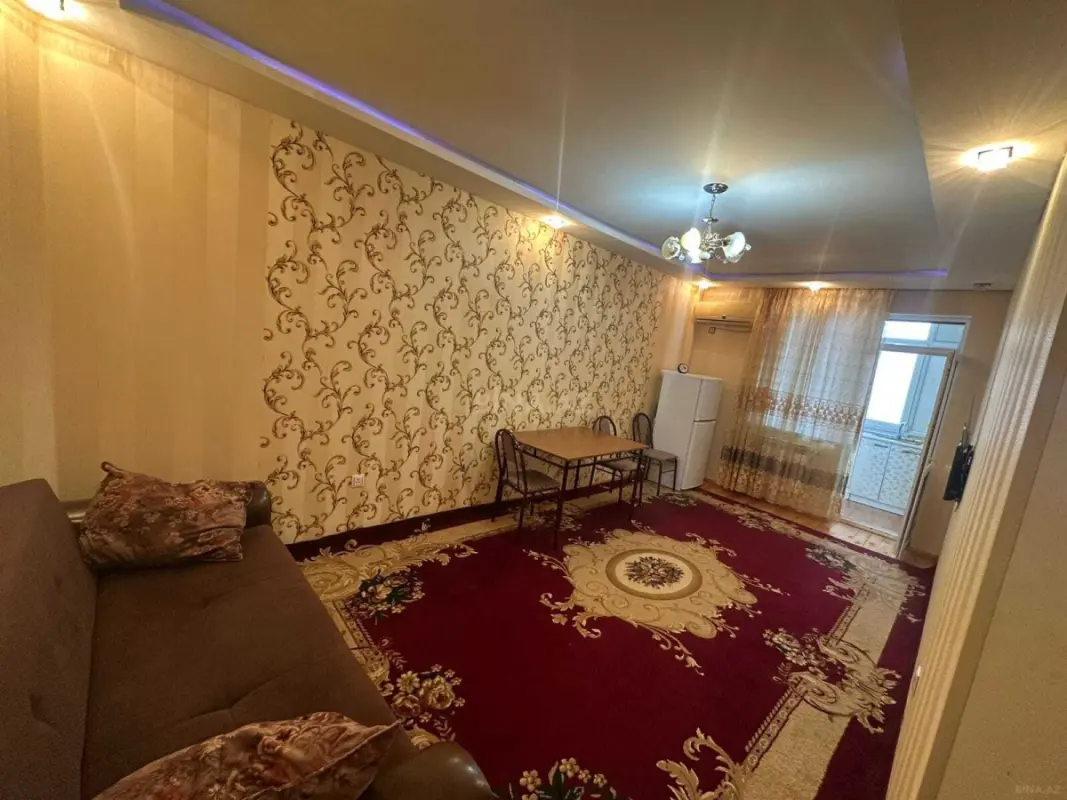 Kirayə verilir 2 otaqlı mənzil 70 m²
