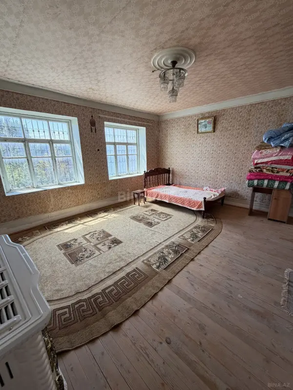 Satılır 5 otaqlı həyət evi 150 m²