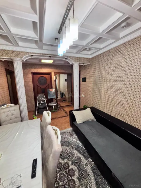 Satılır 4 otaqlı mənzil 110 m²