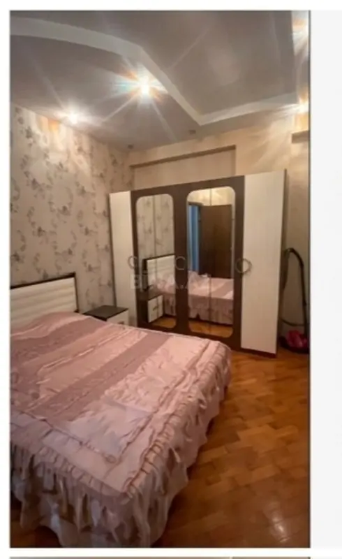 Kirayə verilir 2 otaqlı mənzil 100 m²