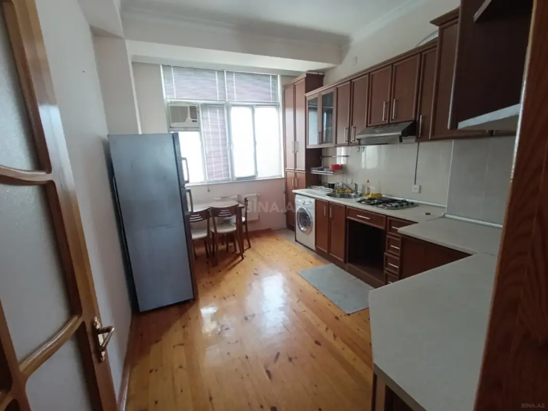 Kirayə verilir 2 otaqlı mənzil 65 m²