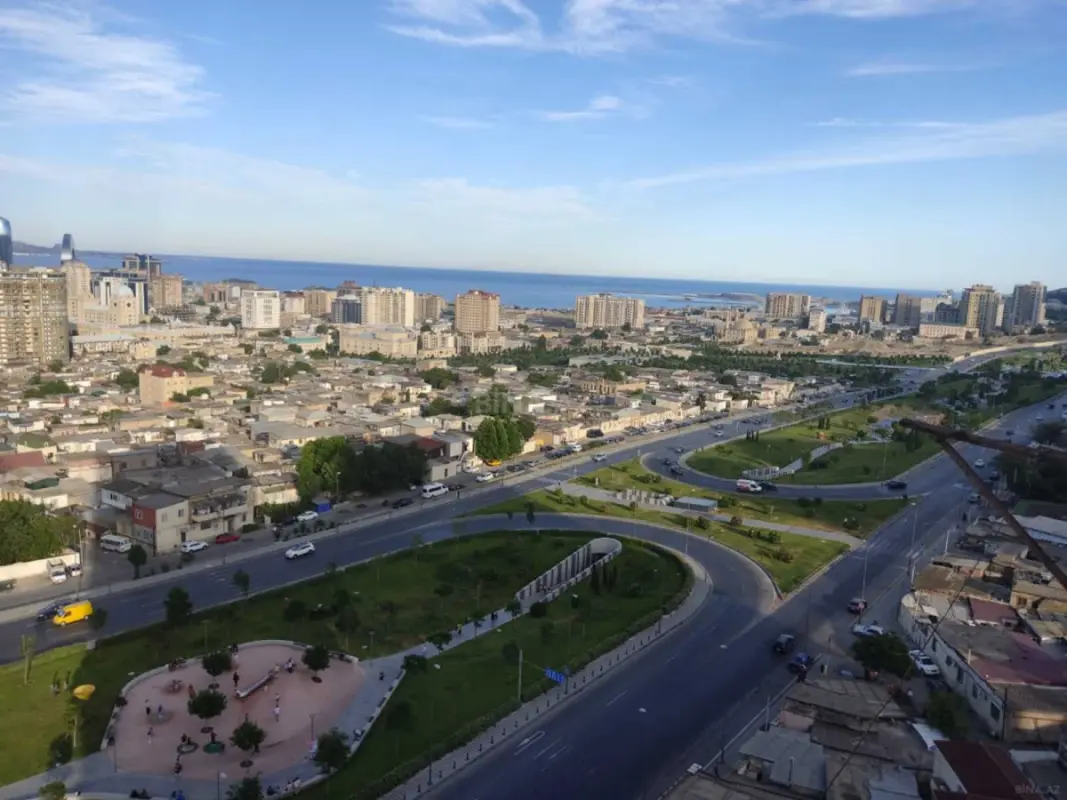 Satılır 4 otaqlı mənzil 95 m²