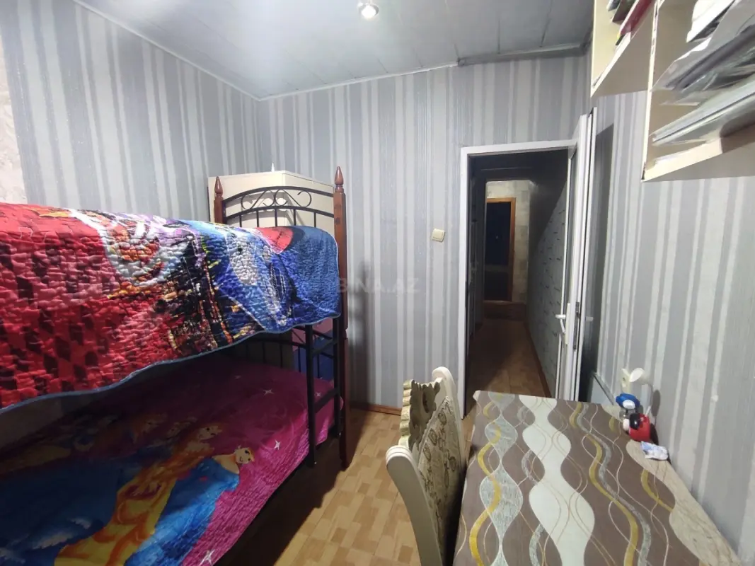 Satılır 3 otaqlı mənzil 47 m²