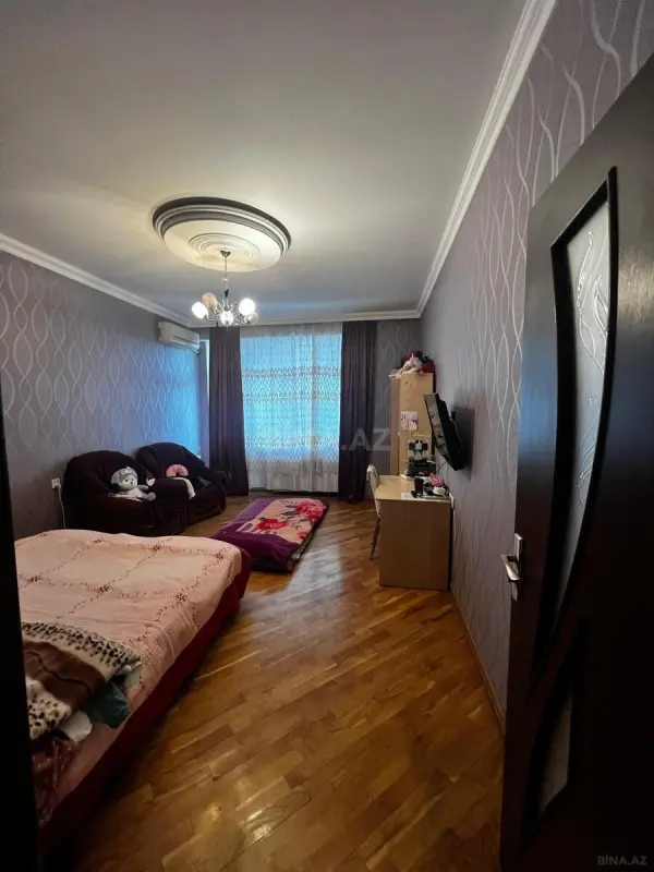 Satılır 1 otaqlı mənzil 65 m²