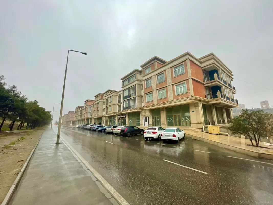 Satılır 3 otaqlı mənzil 108 m²