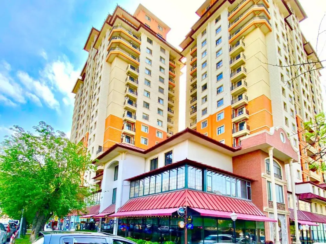 Satılır 2 otaqlı mənzil 106.6 m²