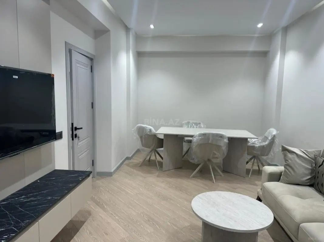 Kirayə verilir 2 otaqlı mənzil 75 m²