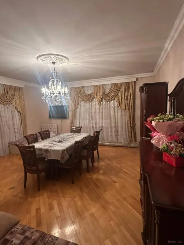 Kirayə verilir 3 otaqlı mənzil 160 m²