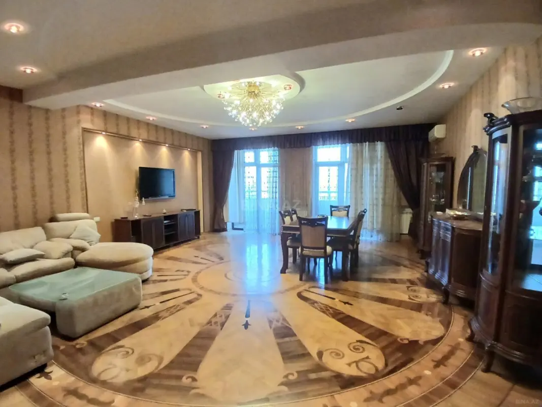 Satılır 3 otaqlı mənzil 161 m²