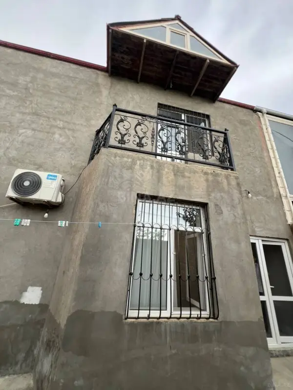Satılır 4 otaqlı həyət evi 150 m²