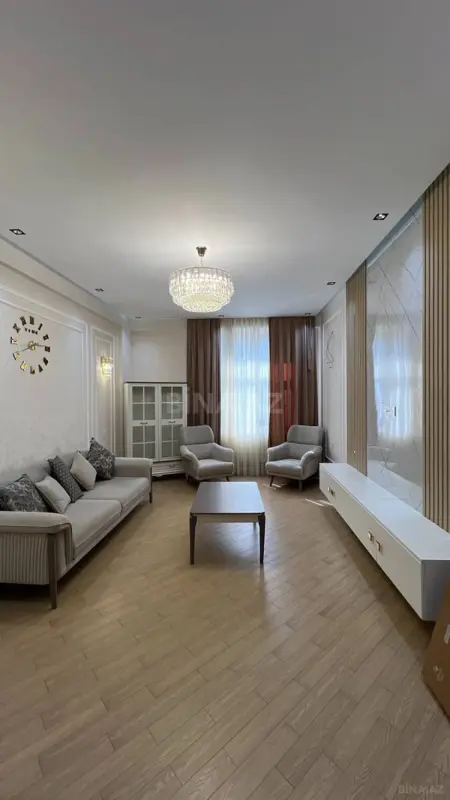 Kirayə verilir 2 otaqlı mənzil 86 m²