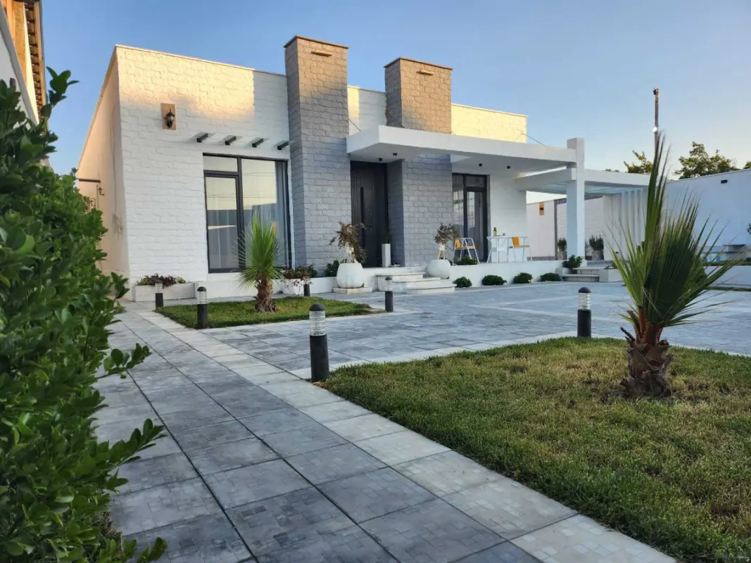 Satılır 5 otaqlı həyət evi 173 m²