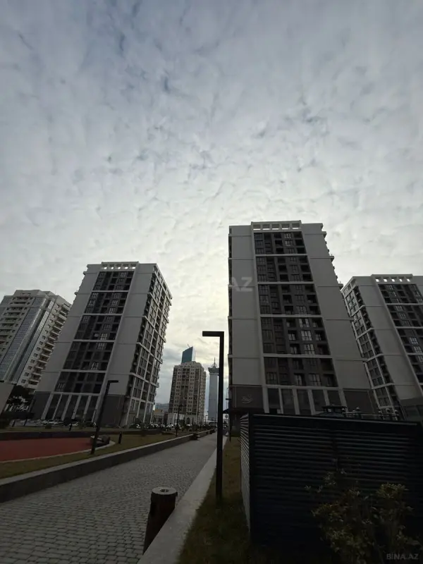 Kirayə verilir 2 otaqlı mənzil 80 m²