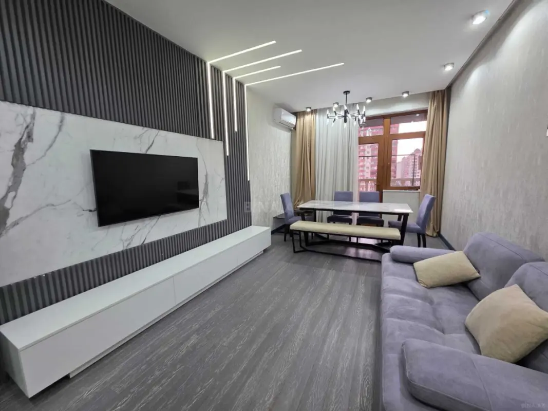 Kirayə verilir 2 otaqlı mənzil 75 m²