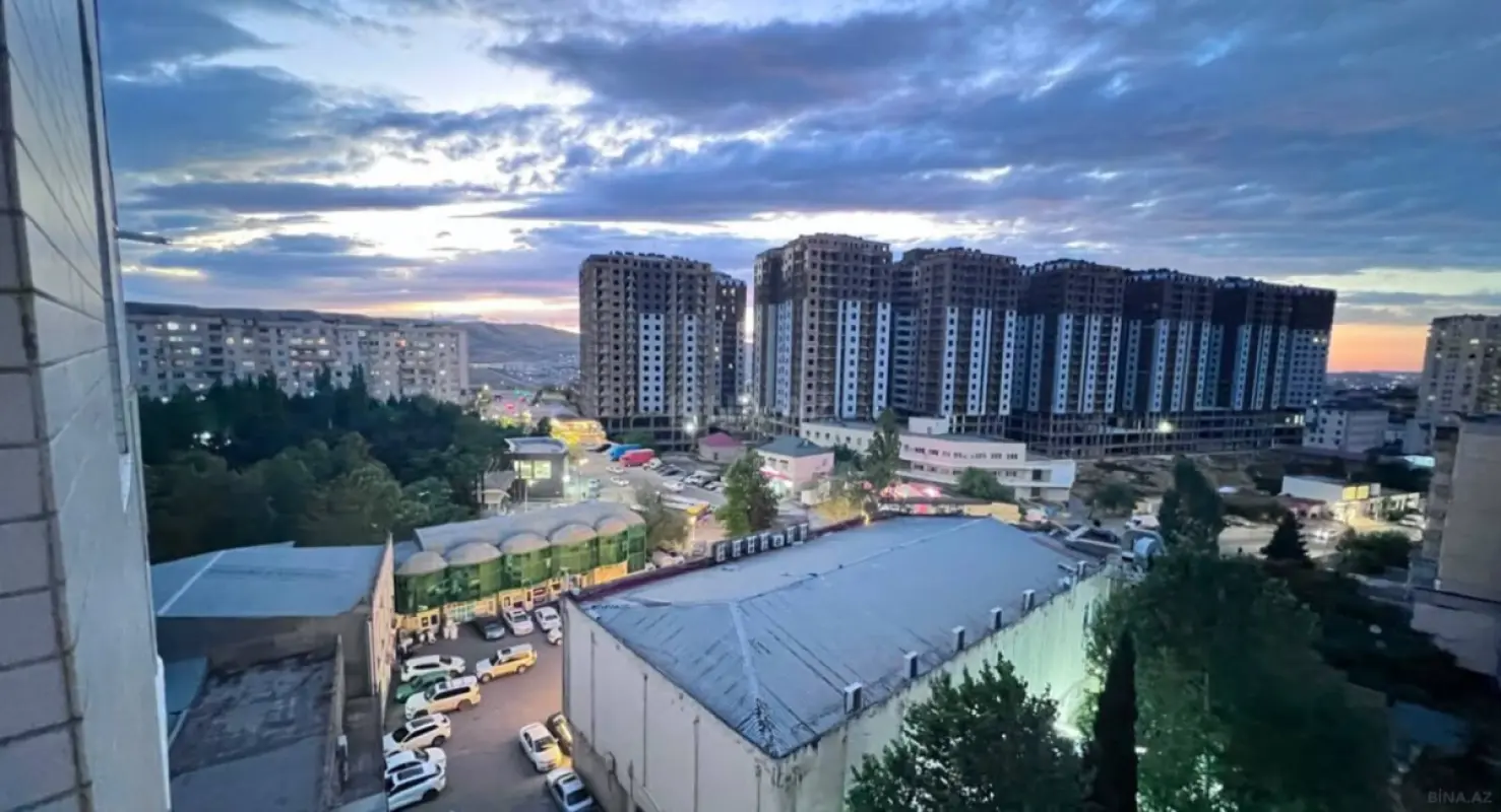 Satılır 3 otaqlı mənzil 120 m²