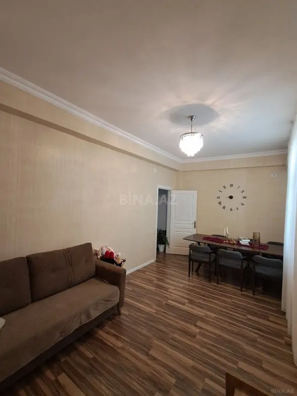 Satılır 2 otaqlı mənzil 68 m²