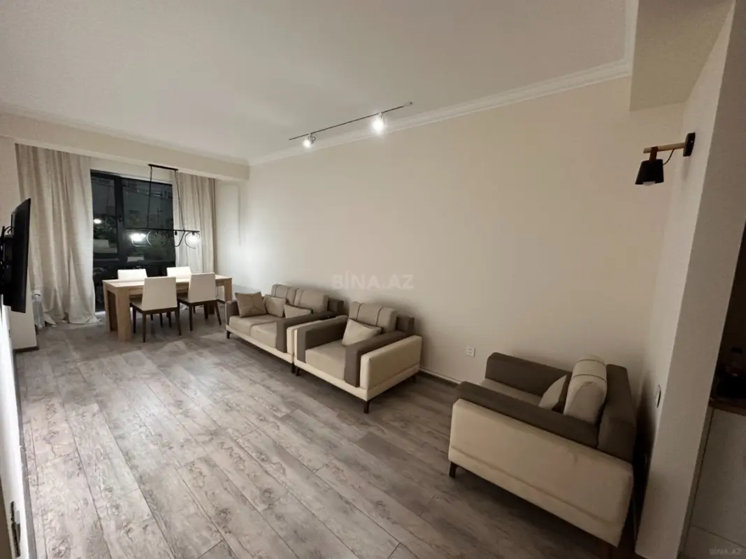 Kirayə verilir 2 otaqlı mənzil 65 m²