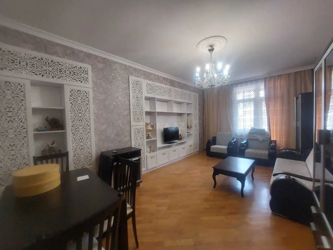 Kirayə verilir 3 otaqlı mənzil 120 m²