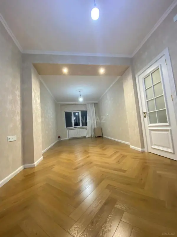Satılır 2 otaqlı mənzil 92 m²