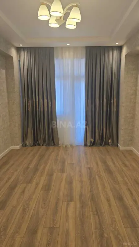 Satılır 2 otaqlı mənzil 75 m²