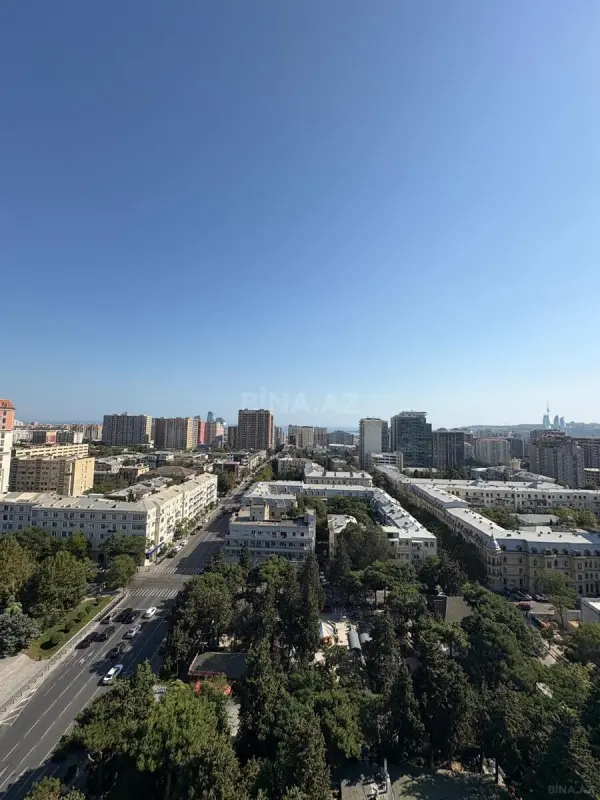 Kirayə verilir 4 otaqlı mənzil 225 m²