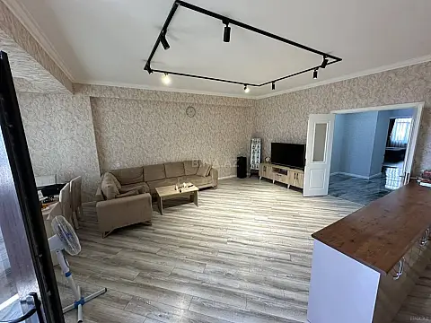 Satılır 3 otaqlı mənzil 130 m² — Bakı, Binəqədi 3 otaq 130.00 m²