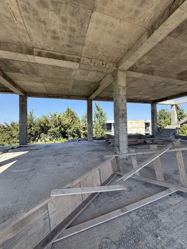 Satılır 4 otaqlı həyət evi 620 m²
