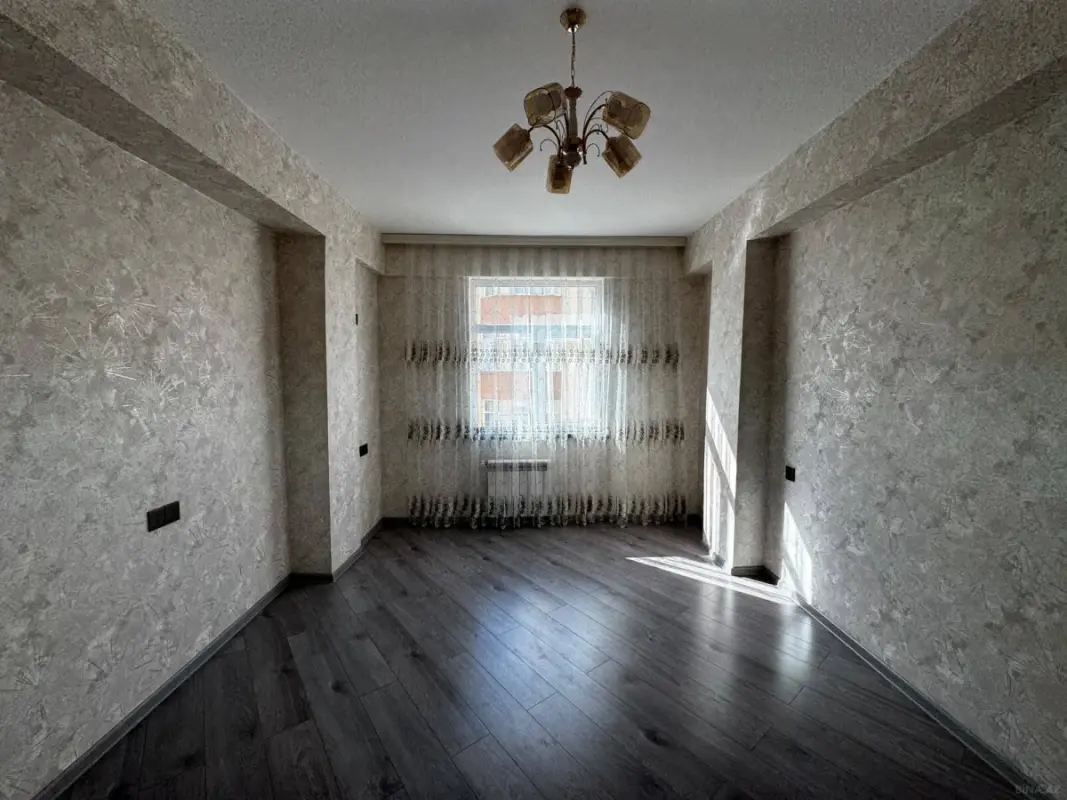 Satılır 1 otaqlı mənzil 37 m²