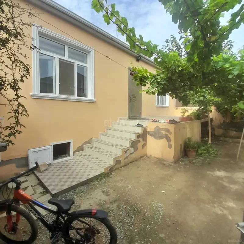 Satılır 3 otaqlı həyət evi 140 m²