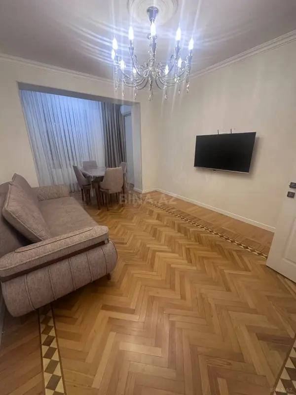 Kirayə verilir 2 otaqlı mənzil 55 m²